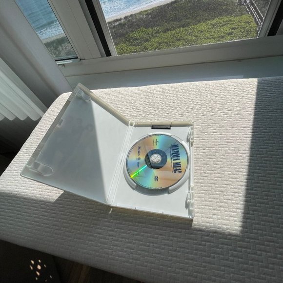 Mama Mia Movie  DVD - Picture 3 of 4